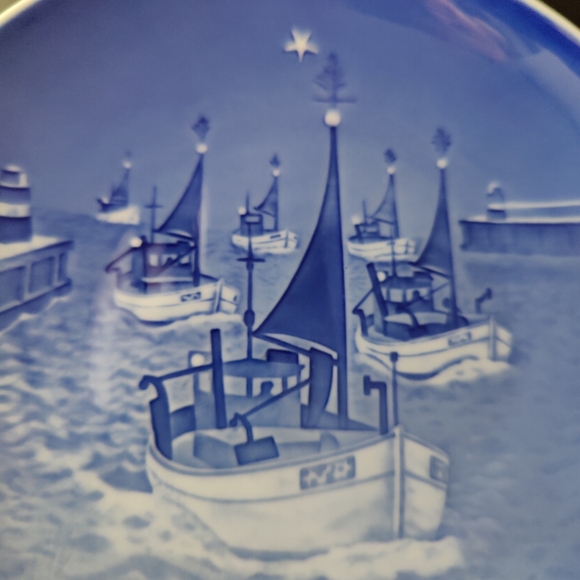 7 in | 1966 Bing & Grondahl Christmas 🌲plate by Henry Theander - Picture 3 of 11